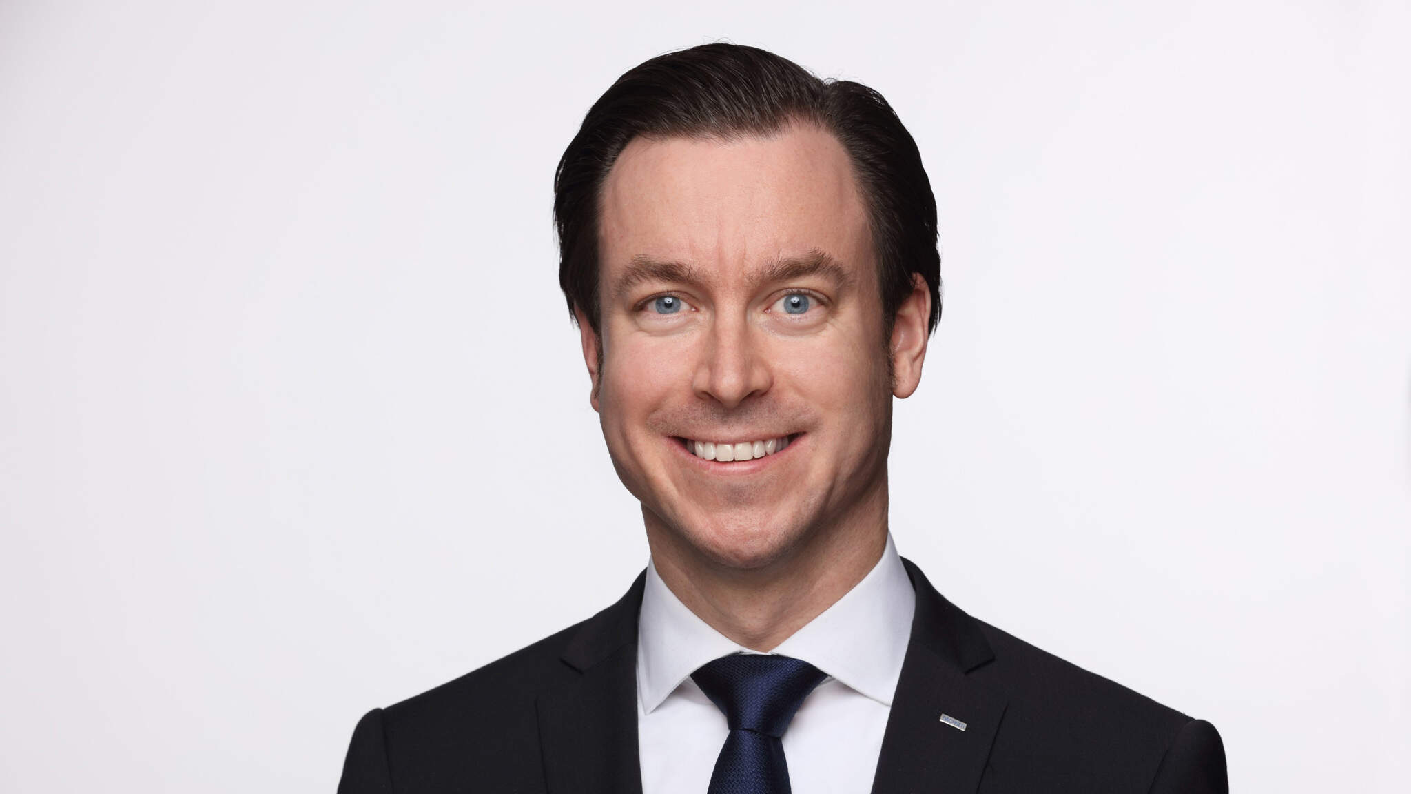 Dr. Tobias Burger volgt Edoardo Podestà op als COO Air & Sea Logistics vanaf 1 januari 2024. Dr. Tobias Burger volgt Edoardo Podestà op als COO Air & Sea Logistics vanaf 1 januari 2024.