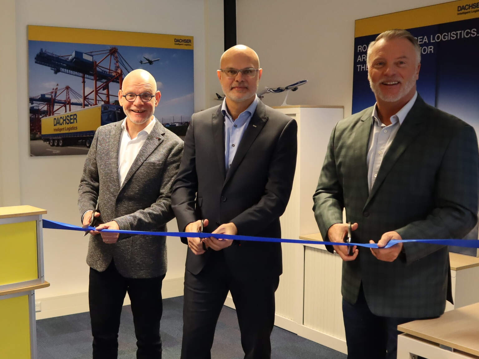 V.l.n.r. Wilco Versteegh, Managing Director DACHSER Air and Sea Logistics Netherlands & Belgium, Raymond Boumans, Branche Manager DACHSER Air & Sea Logistics Maastricht, Aat van der Meer, Managing Director DACHSER Benelux.