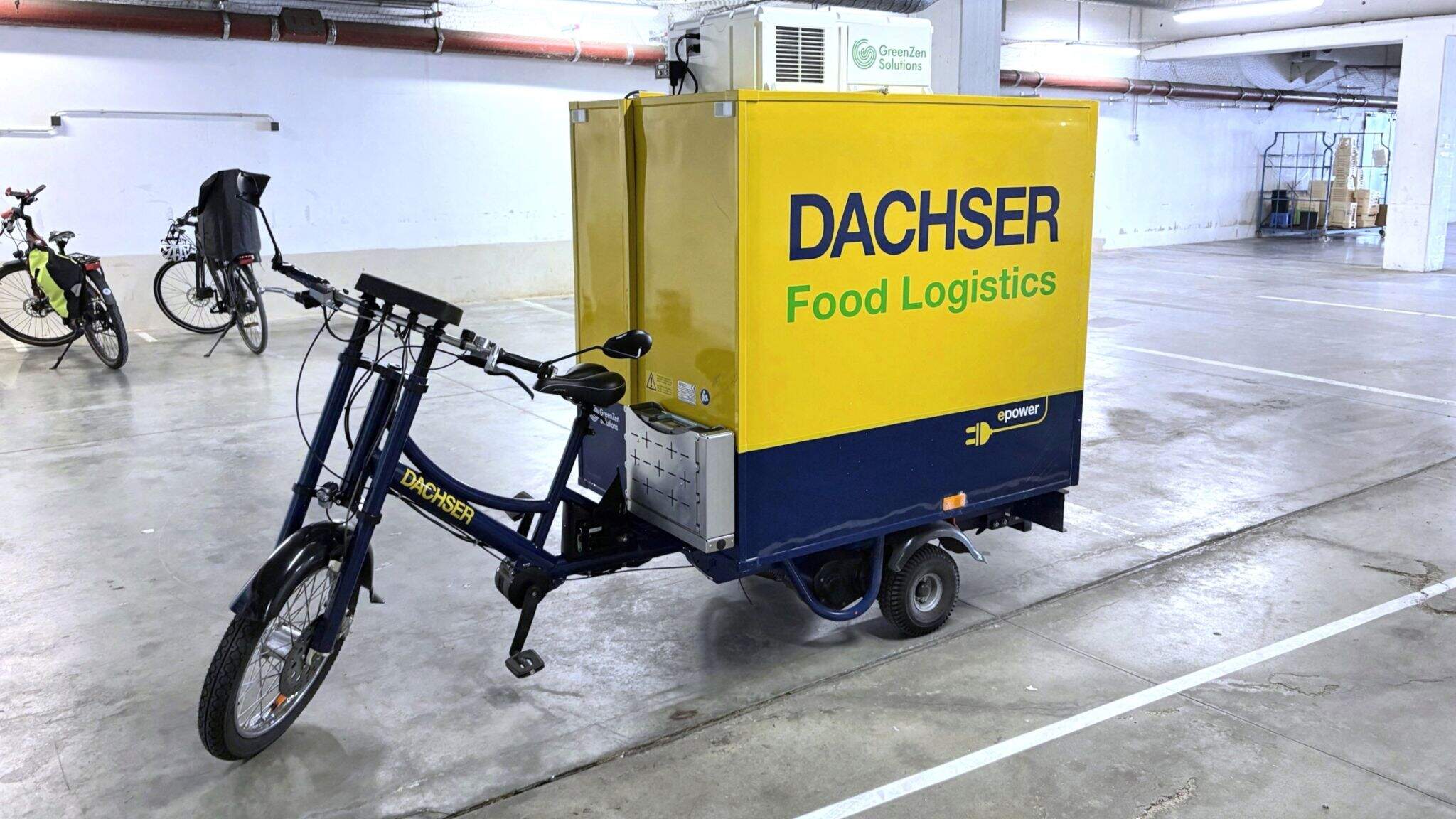 Cargobike met geïsoleerde transportcontainer en een batterij-aangedreven koelunit van GreenZen Solutions
Cargobike met geïsoleerde transportcontainer en een batterij-aangedreven koelunit van GreenZen Solutions