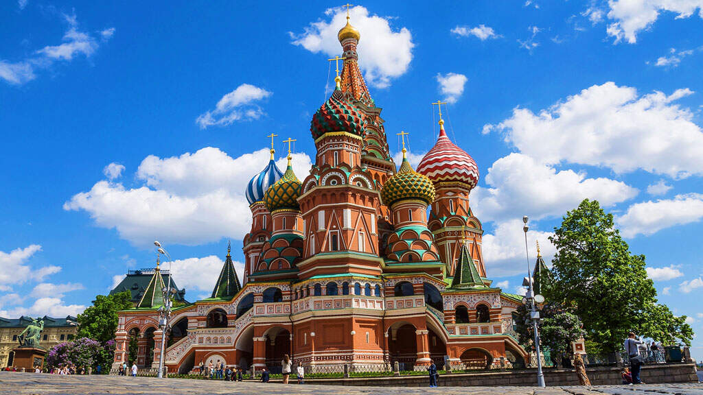 Al meer dan 400 jaar maakt de Basiliuskathedraal met zijn negen koepels indruk op zowel de lokale bevolking als de bezoekers van de Russische hoofdstad.