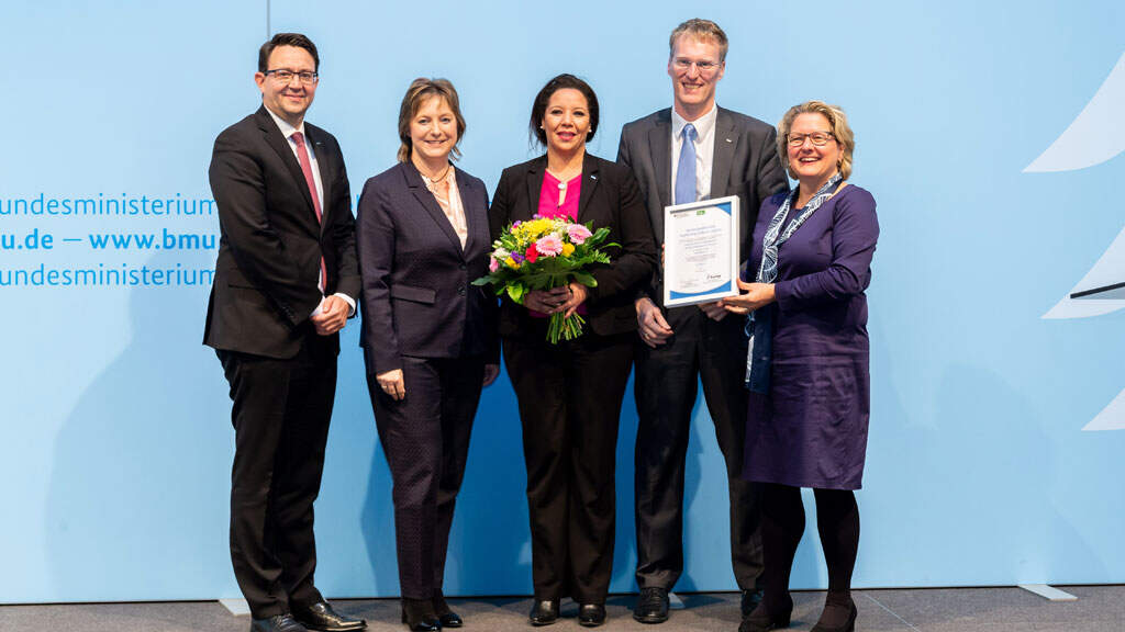 Stefan Hohm, Corporate Director, Corporate Solutions Research & Development, Dachser, Dr. Petra Seebauer, uitgever magzine 'Logistik Heute' en CEO van EUREXPO, Hella Abidi en Andre Kranke, Consultants Research & Development Dachser, Svenja Schulze.